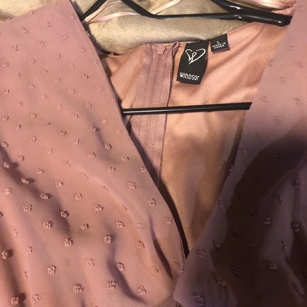 (New) Windsor light pink sheen dress, size large